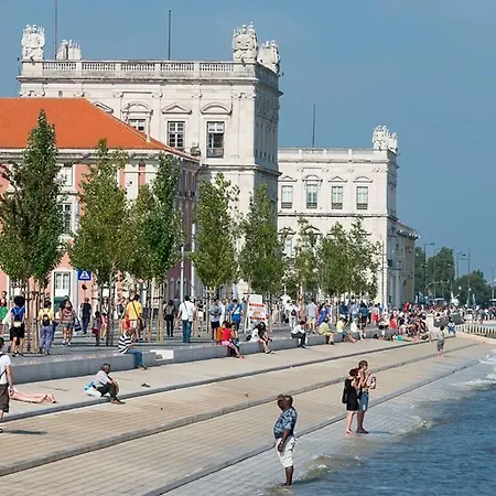 Appartamento Your In Bairro Alto Lisbona